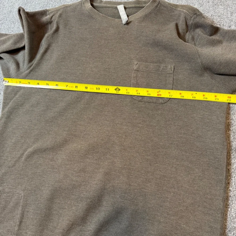 Vuori Mens Large Brown Textured Crewneck Sweatshirt Pocket Zip Stash V218